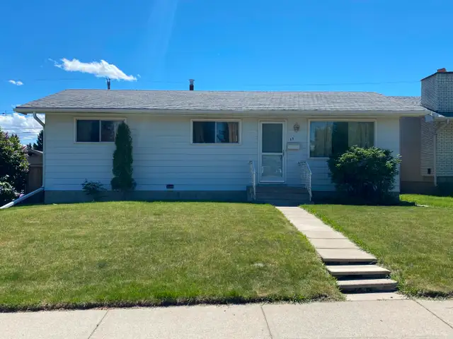 NEW RENOD 2BR Bsmt-new ktchn/bath/flr exclusive fncd yrd/Pet-OK - Photo 3