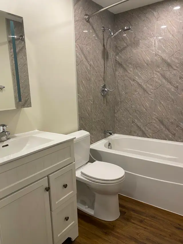 NEW RENOD 2BR Bsmt-new ktchn/bath/flr exclusive fncd yrd/Pet-OK - Photo 9