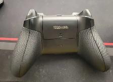 Xbox Series X Halo Infinite Limited Controller - Photo 2