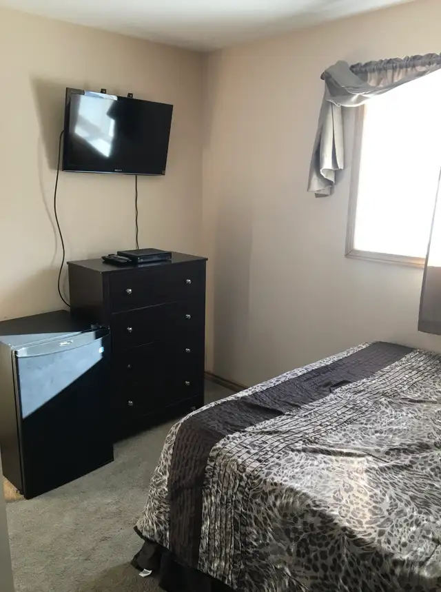 Room for rent in Dawson Creek - Photo 3
