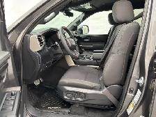 2025 Toyota Tundra - Photo 11