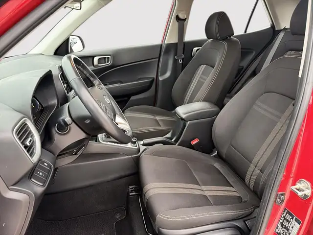 2024 Hyundai Venue Preferred Preferred | Lane Assist | Push-B... - Photo 15