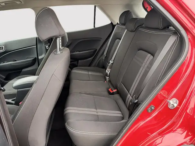 2024 Hyundai Venue Preferred Preferred | Lane Assist | Push-B... - Photo 16