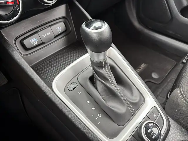 2024 Hyundai Venue Preferred Preferred | Lane Assist | Push-B... - Photo 20