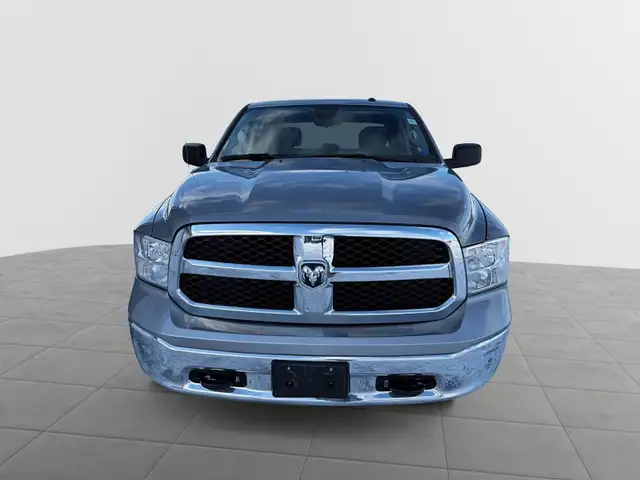 2023 RAM 1500 Classic SLT SLT | Save $ 30,252 vs New - Photo 3