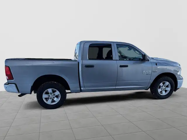 2023 RAM 1500 Classic SLT SLT | Save $ 30,252 vs New - Photo 7
