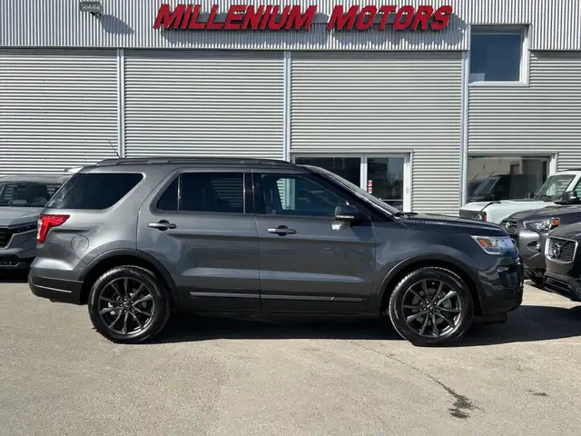 2018 Ford Explorer XLT 4WD/NAVIGATION/B.CAM/PANO ROOF/7-PASS/FIN - Photo 4