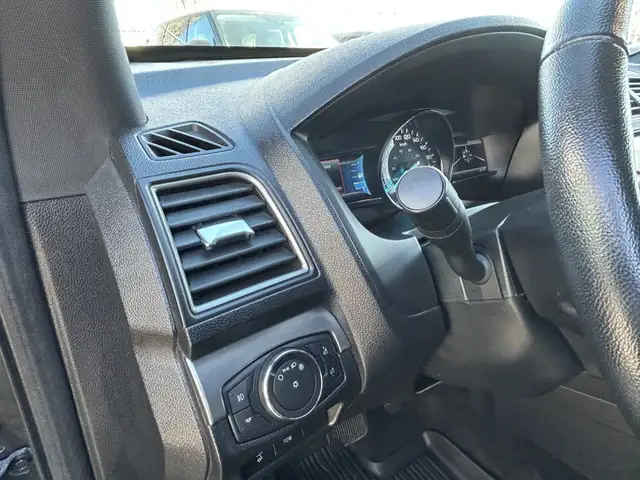 2018 Ford Explorer XLT 4WD/NAVIGATION/B.CAM/PANO ROOF/7-PASS/FIN - Photo 34