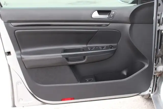 2014 Volkswagen Golf Wagon 4dr Automatic Wolfsburg Edition - Photo 16