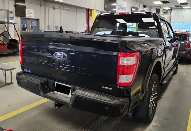 2022 Ford F-150 XL Crew 4X4 | 101A | STX Pkg | 20 Wheels - Photo 4