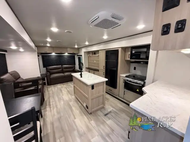 2026 Heartland Prowler 3301RLT-like a 5th wheel - Photo 7