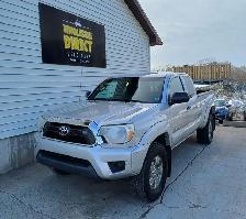 2012 Toyota Tacoma 2.7L 4Cyl 4x4 Automatic with Hitch