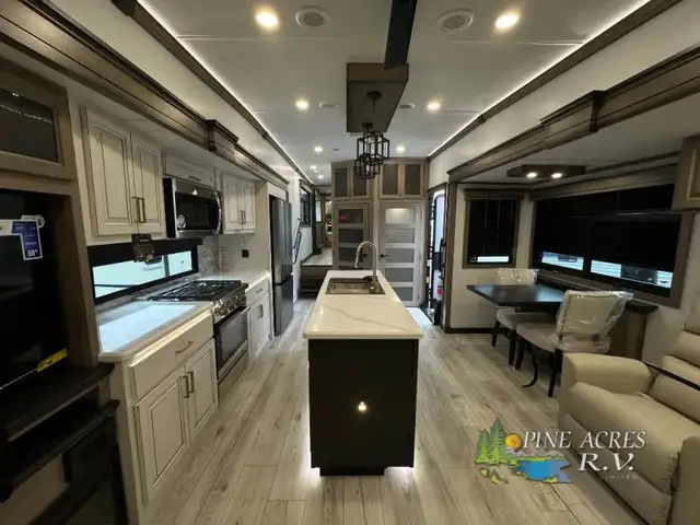 2025 Keystone RV Montana 3781RL ( FULL BODY PAINT) - Photo 10