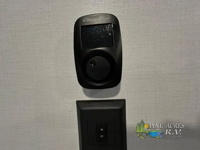 2025 Keystone RV Montana 3781RL ( FULL BODY PAINT) - Photo 34