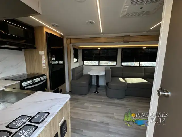 2025 Cruiser Avenir A-25RK (REAR KITCHEN) - Photo 13