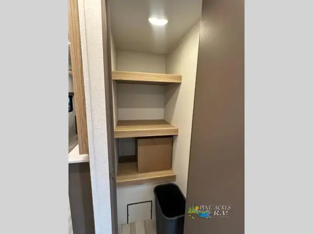 2025 Cruiser Avenir A-25RK (REAR KITCHEN) - Photo 29