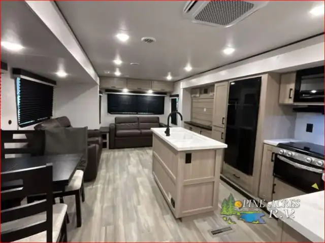 2026 Heartland Prowler 3301RLT like a 5th wheel - Photo 9