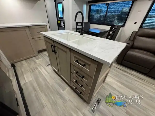 2026 Heartland Prowler 3301RLT like a 5th wheel - Photo 23