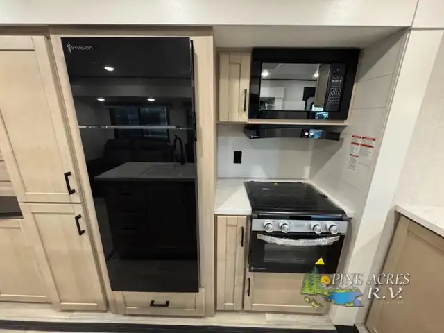 2026 Heartland Prowler 3301RLT like a 5th wheel - Photo 26