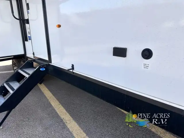 2026 Heartland Prowler 3301RLT like a 5th wheel - Photo 62