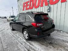 2017 Subaru Outback 2.5i AWD - Photo 2