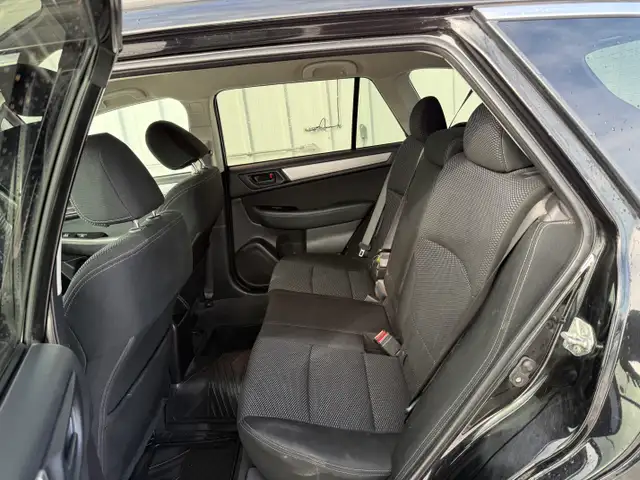 2017 Subaru Outback 2.5i AWD - Photo 9