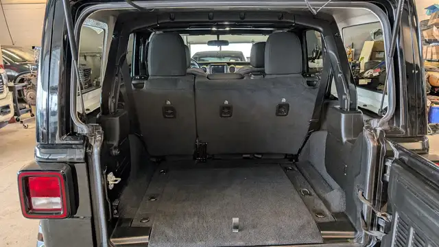 2021 Jeep Wrangler Unlimited - Photo 7