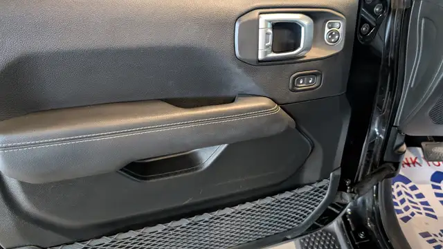2021 Jeep Wrangler Unlimited - Photo 11