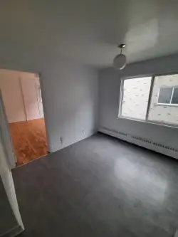 Lasalle 3 ½ disponible pour avril, mai parfait pour des partager - Photo 2