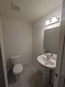 Pickering 2 Bed/2.5Bath Stacked/Townhouse for Rent Brock Road an - Photo 12