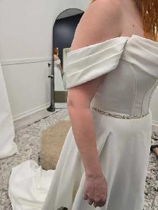 Experienced Seamstress Available - Photo 6