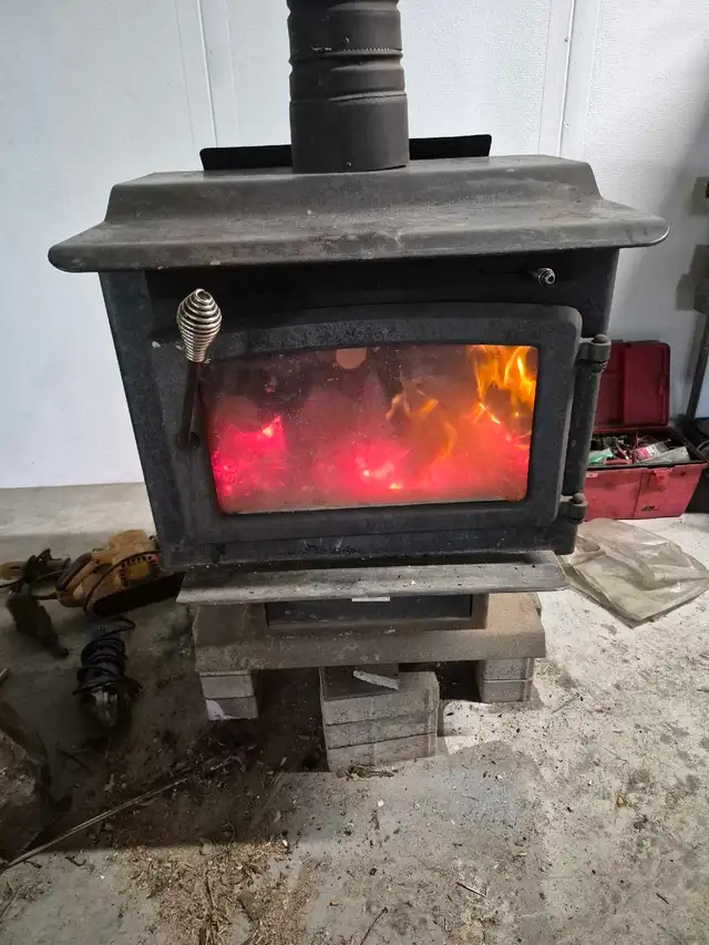 1057 oak Kingsville  3 bedroom house 3 bay garage / car hoist - Photo 3