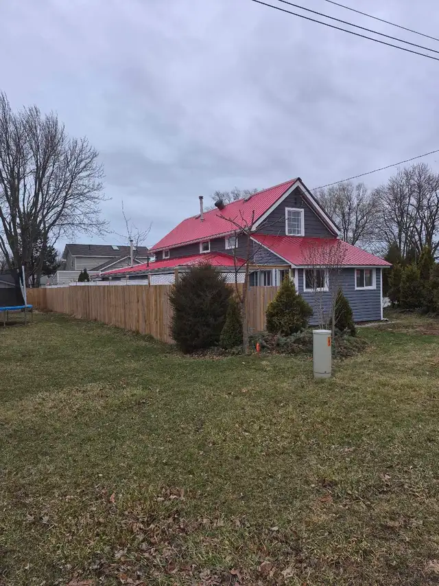 1057 oak Kingsville  3 bedroom house 3 bay garage / car hoist - Photo 5