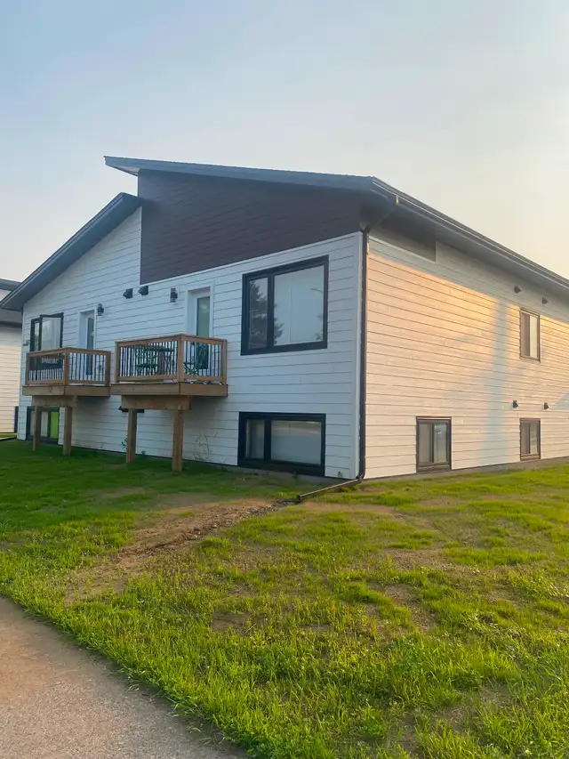 Upstairs 2 bedroom, 1 bathroom in a one year old four plex - Photo 8
