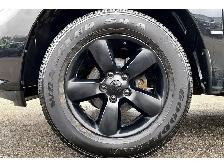 2022 Ram 1500 Classic Night Edition Crew V8 | Liner Steps | 4X4 - Photo 8