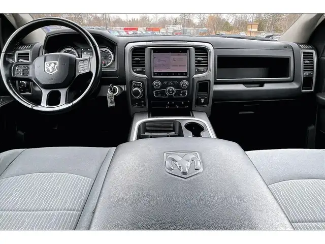 2022 Ram 1500 Classic Night Edition Crew V8 | Liner Steps | 4X4 - Photo 15