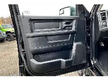 2022 Ram 1500 Classic Night Edition Crew V8 | Liner Steps | 4X4 - Photo 18