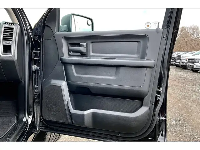2022 Ram 1500 Classic Night Edition Crew V8 | Liner Steps | 4X4 - Photo 19