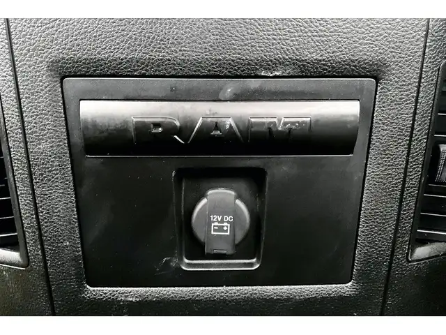 2022 Ram 1500 Classic Night Edition Crew V8 | Liner Steps | 4X4 - Photo 23