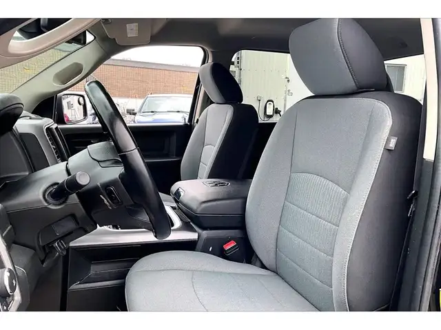 2022 Ram 1500 Classic Night Edition Crew V8 | Liner Steps | 4X4 - Photo 25