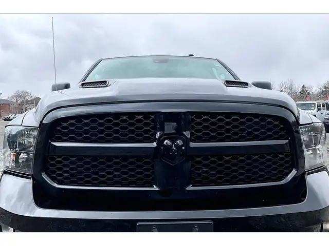 2022 Ram 1500 Classic Night Edition Crew V8 | Liner Steps | 4X4 - Photo 29