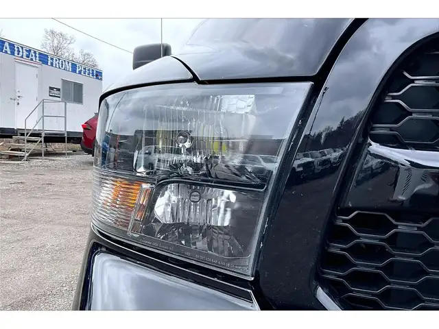 2022 Ram 1500 Classic Night Edition Crew V8 | Liner Steps | 4X4 - Photo 30