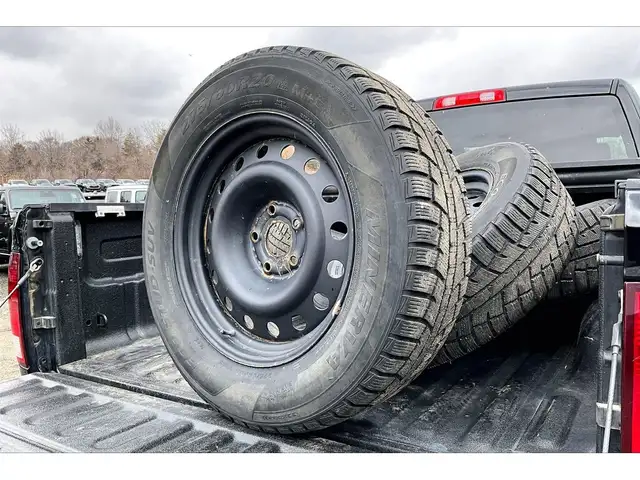 2022 Ram 1500 Classic Night Edition Crew V8 | Liner Steps | 4X4 - Photo 35