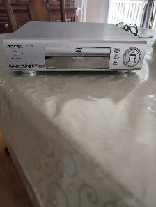 Apex AD 1700 M DVD CD   Kodak picture  disc Player