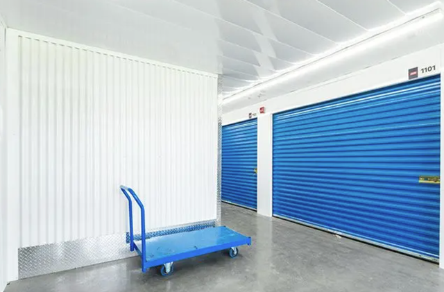 Warehouse Space For Rent - Photo 2
