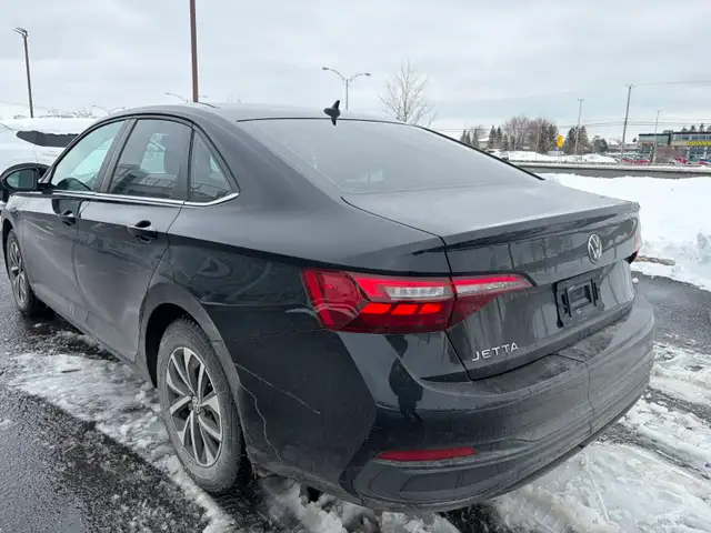 2022 Volkswagen Jetta Trendline - Photo 8