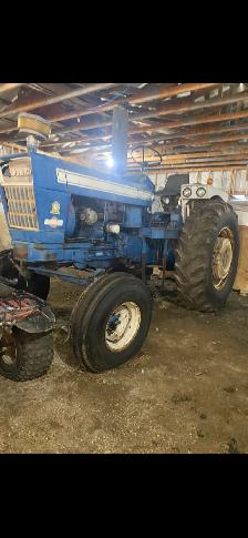 7000 DIESEL FORD  FARM  TRACTOR