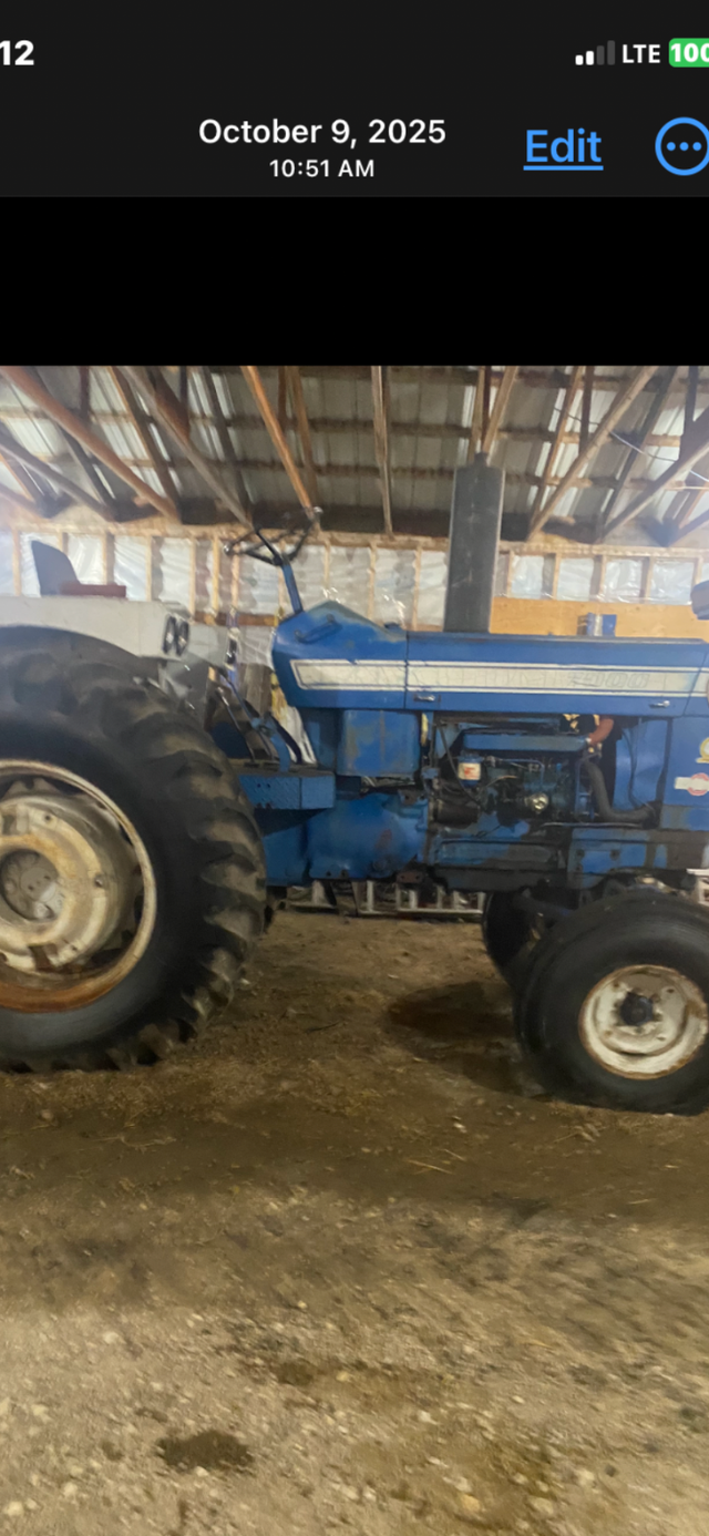 7000 DIESEL FORD  FARM  TRACTOR - Photo 2