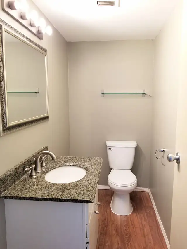 Blow Out Rent: Dalhousie - Bi-Level, 2 Bdrm,14th&15th - Photo 9