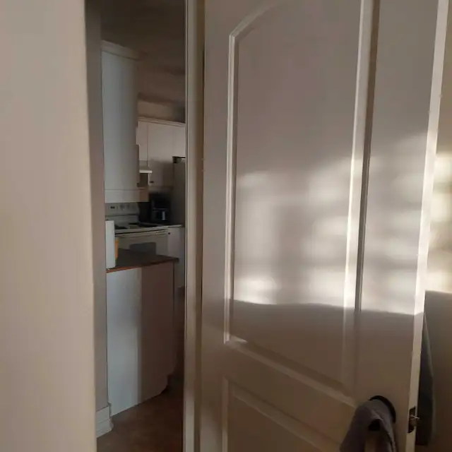 bedroom for rent - Photo 8